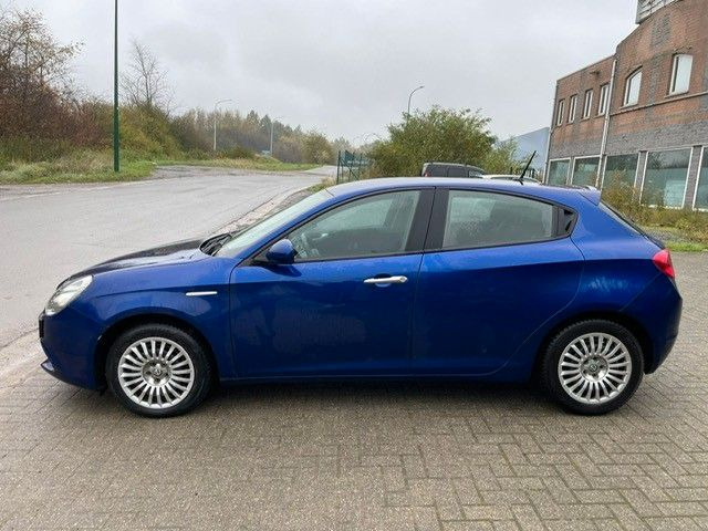 Alfa Romeo Giulietta Basis. Klima. Navi. Tempomat. - سيارة ستيشن: صور 2 Alfa Romeo Giulietta Basis. Klima. Navi. Tempomat. - سيارة ستيشن: صور 2