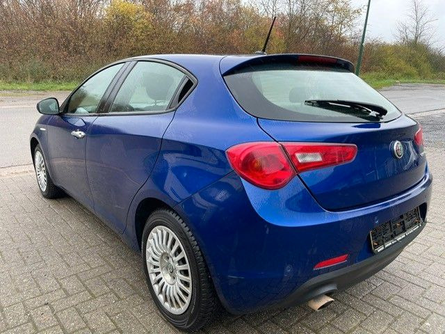 Alfa Romeo Giulietta Basis. Klima. Navi. Tempomat. - سيارة ستيشن: صور 3 Alfa Romeo Giulietta Basis. Klima. Navi. Tempomat. - سيارة ستيشن: صور 3