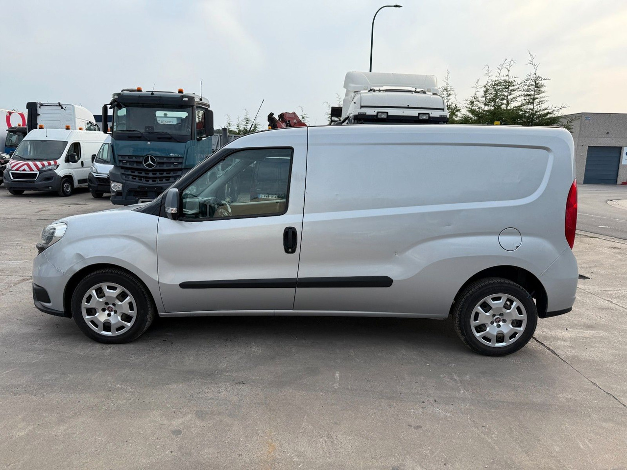Fiat Doblo Maxi. 1.6 Klima. Navi. Tempomat - فان المدمجة: صور 2 Fiat Doblo Maxi. 1.6 Klima. Navi. Tempomat - فان المدمجة: صور 2
