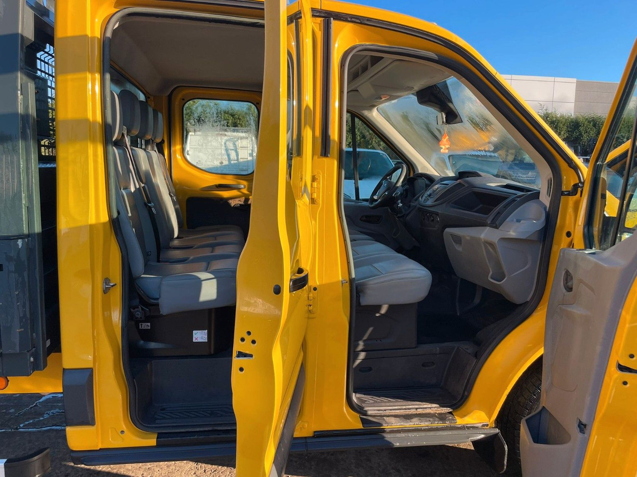 Ford Transit 2.2TDCI. Doka 7 Sitze. ALU pritsche. - الشاحنات الصغيرة المسطحة, الشاحنات الصغيرة كابينة مزدوجة: صور 3 Ford Transit 2.2TDCI. Doka 7 Sitze. ALU pritsche. - الشاحنات الصغيرة المسطحة, الشاحنات الصغيرة كابينة مزدوجة: صور 3