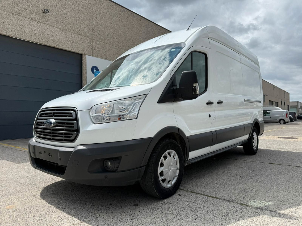 Ford Transit. Klima. Tempomat. - فان: صور 2 Ford Transit. Klima. Tempomat. - فان: صور 2