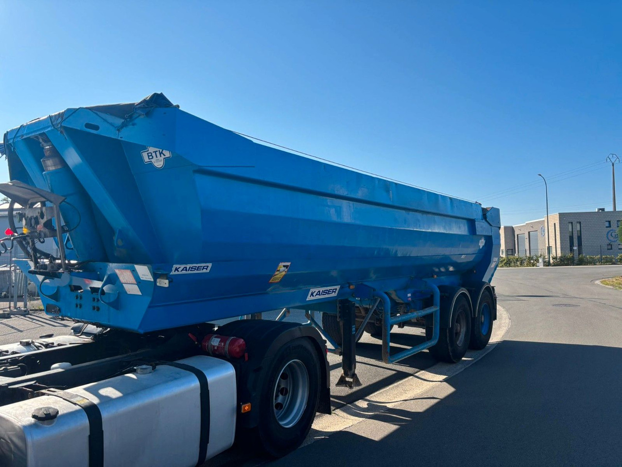 Kaiser Robuste Kaiser. S3302V. Stahl/Stahl. - قلابة نصف مقطورة: صور 5 Kaiser Robuste Kaiser. S3302V. Stahl/Stahl. - قلابة نصف مقطورة: صور 5