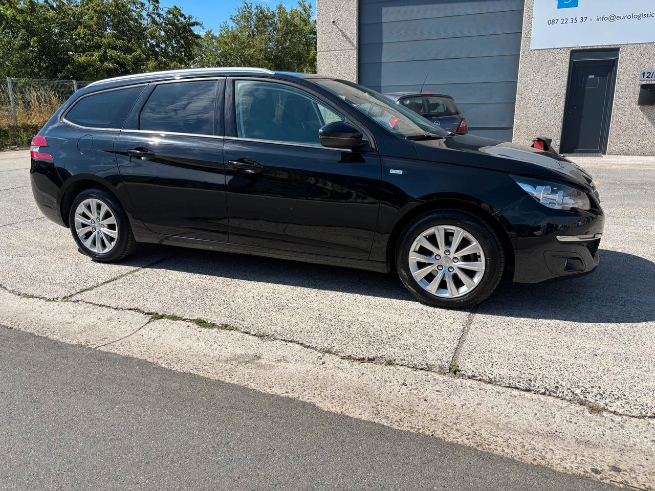 Peugeot 308 Klima. Kamera. Navi. Tempomat - سيارة: صور 5 Peugeot 308 Klima. Kamera. Navi. Tempomat - سيارة: صور 5