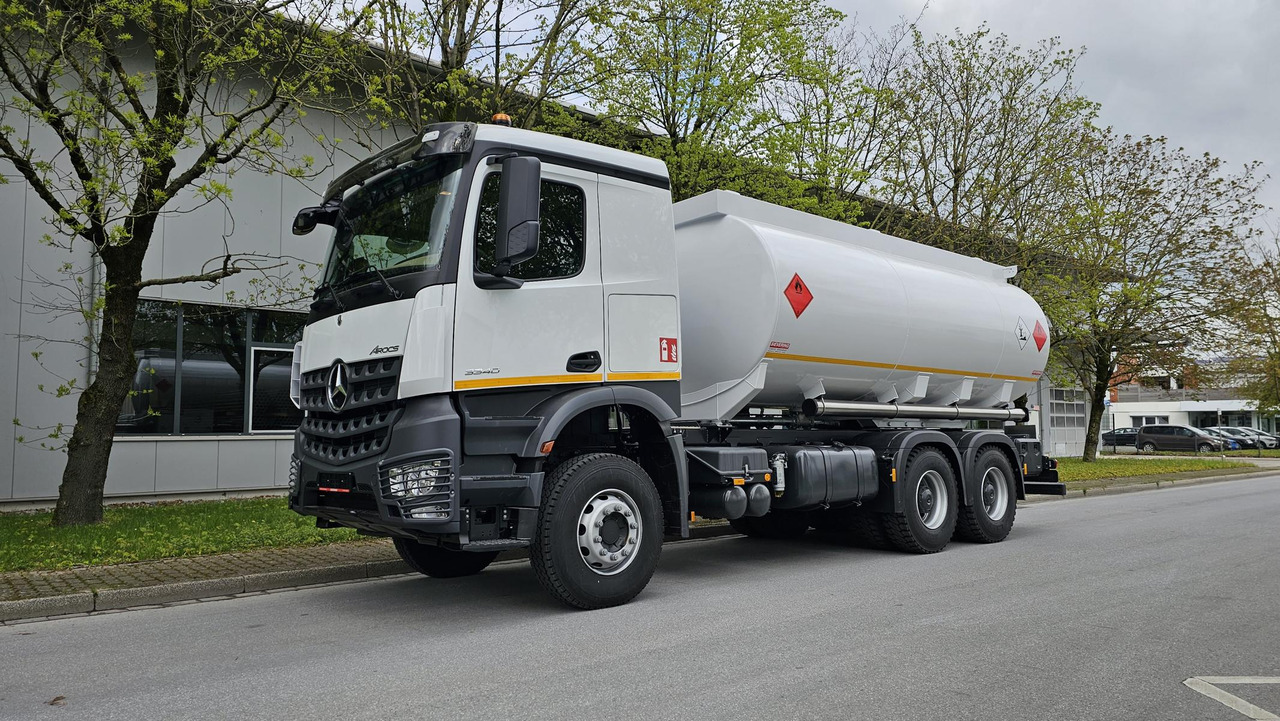 MERCEDES-BENZ Actros 3340 ADR Euro 3 - شاحنة صهريج: صور 4 MERCEDES-BENZ Actros 3340 ADR Euro 3 - شاحنة صهريج: صور 4