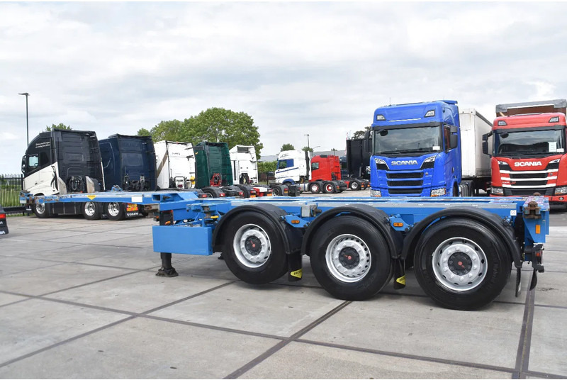 Broshuis MFCC - LIFT AXLE - SAF AXLES - DISC BRAKES - 2 x EXTENDABLE - EXCELLENT CONDITION - - شاحنات الحاويات/ جسم علوي قابل للتغيير نصف مقطورة: صور 4 Broshuis MFCC - LIFT AXLE - SAF AXLES - DISC BRAKES - 2 x EXTENDABLE - EXCELLENT CONDITION - - شاحنات الحاويات/ جسم علوي قابل للتغيير نصف مقطورة: صور 4