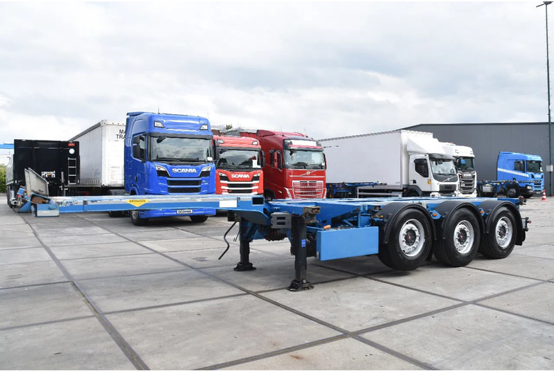 Broshuis MFCC - LIFT AXLE - SAF AXLES - DISC BRAKES - 2 x EXTENDABLE - EXCELLENT CONDITION - - شاحنات الحاويات/ جسم علوي قابل للتغيير نصف مقطورة: صور 5 Broshuis MFCC - LIFT AXLE - SAF AXLES - DISC BRAKES - 2 x EXTENDABLE - EXCELLENT CONDITION - - شاحنات الحاويات/ جسم علوي قابل للتغيير نصف مقطورة: صور 5