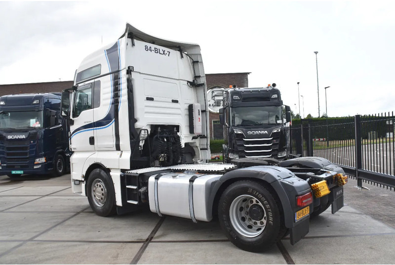 MAN TGX 18.420 - EURO 6 - ADR FL - PARK. AIRCO - NAVI - PTO - XENON LIGHTS - TOP CONDITION - - شاحنة جرار: صور 3 MAN TGX 18.420 - EURO 6 - ADR FL - PARK. AIRCO - NAVI - PTO - XENON LIGHTS - TOP CONDITION - - شاحنة جرار: صور 3