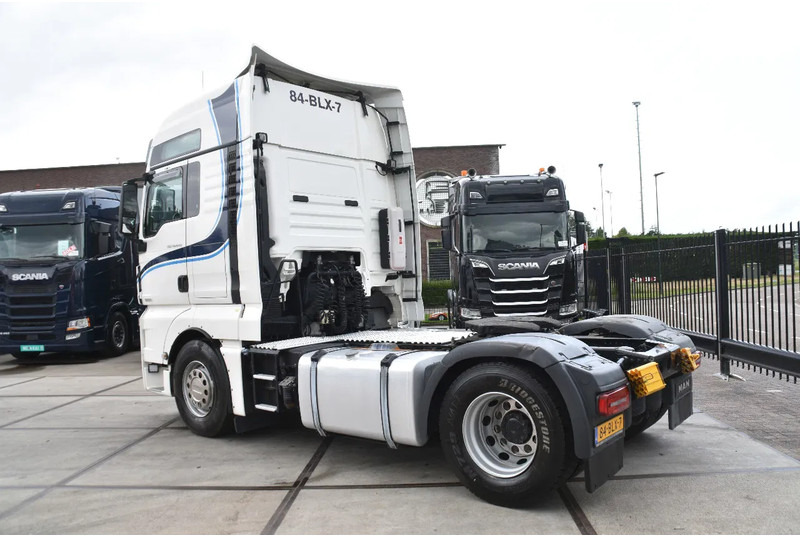 MAN TGX 18.420 - EURO 6 - ADR FL - PARK. AIRCO - NAVI - PTO - XENON LIGHTS - TOP CONDITION - - شاحنة جرار: صور 3 MAN TGX 18.420 - EURO 6 - ADR FL - PARK. AIRCO - NAVI - PTO - XENON LIGHTS - TOP CONDITION - - شاحنة جرار: صور 3