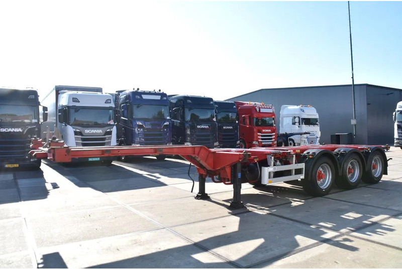 Pacton T3-010 - BPW AXLES - 2 x LIFT AXLE - 2 x EXTENDABLE - DRUM BRAKES - GOOD CONDITION - - شاحنات الحاويات/ جسم علوي قابل للتغيير نصف مقطورة: صور 5 Pacton T3-010 - BPW AXLES - 2 x LIFT AXLE - 2 x EXTENDABLE - DRUM BRAKES - GOOD CONDITION - - شاحنات الحاويات/ جسم علوي قابل للتغيير نصف مقطورة: صور 5
