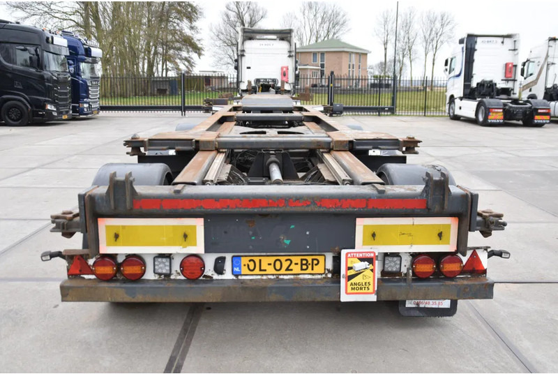 Renders ROC 16.30 - LIFT AXLE - BPW AXLES - DISC BRAKES - GOOD CONDITION - - شاحنات الحاويات/ جسم علوي قابل للتغيير نصف مقطورة: صور 3 Renders ROC 16.30 - LIFT AXLE - BPW AXLES - DISC BRAKES - GOOD CONDITION - - شاحنات الحاويات/ جسم علوي قابل للتغيير نصف مقطورة: صور 3