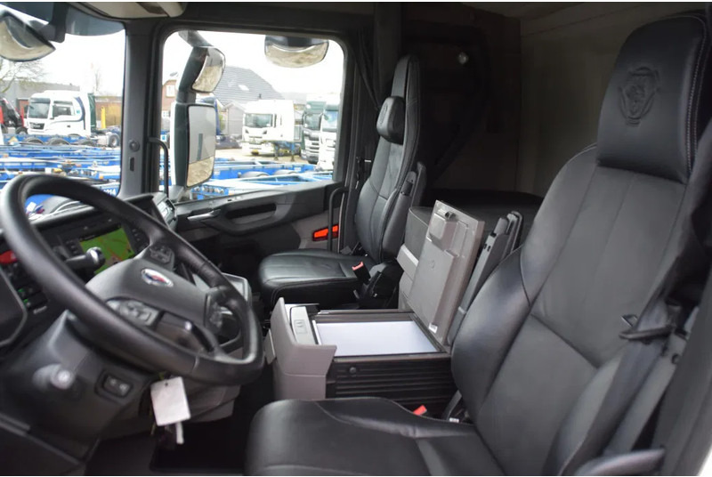 Scania R 460 NGS 6x4NB - SUPER - FULL AIR - RETARDER - 96 TKM - PARK. AIRCO - HYDRAULIC SYSTEM - LED - LEATHER SEATS - EXCELLENT CONDIT - شاحنة جرار: صور 5 Scania R 460 NGS 6x4NB - SUPER - FULL AIR - RETARDER - 96 TKM - PARK. AIRCO - HYDRAULIC SYSTEM - LED - LEATHER SEATS - EXCELLENT CONDIT - شاحنة جرار: صور 5