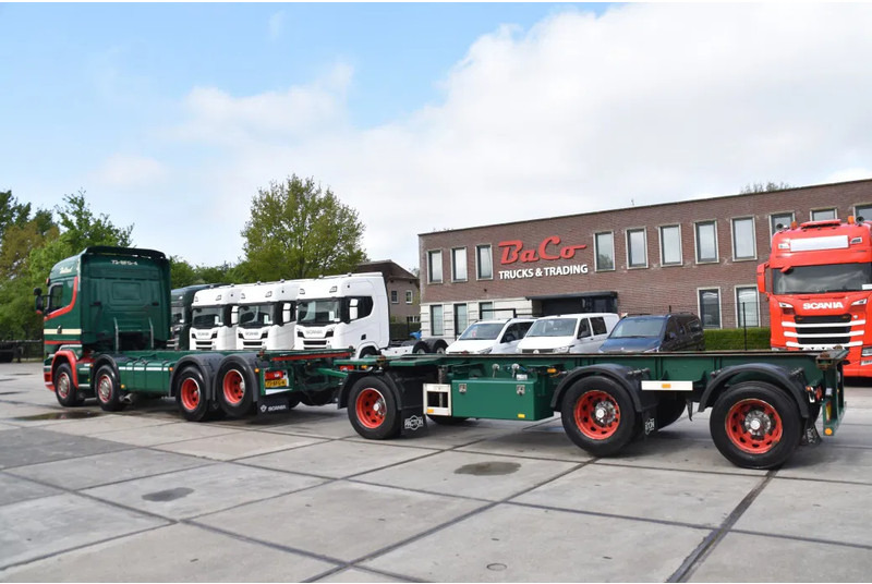 Scania R520 HL V8 8x2 + HANGER - EURO 6 - MANUAL - RETARDER - WHEELBASE: 510 cm - 10 TONS FRONT AXLE - XENON - - شاحنات الحاويات/ جسم علوي قابل للتغيير شاحنة: صور 2 Scania R520 HL V8 8x2 + HANGER - EURO 6 - MANUAL - RETARDER - WHEELBASE: 510 cm - 10 TONS FRONT AXLE - XENON - - شاحنات الحاويات/ جسم علوي قابل للتغيير شاحنة: صور 2