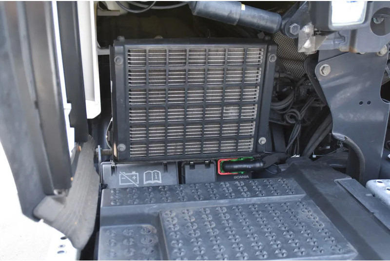 شاحنة جرار Scania R520 V8 NGS 4x2 - RETARDER - 523 TKM - PARK. AIRCO - ACC - NAVI - 2 x FUEL TANKS - LED LIGHTS -: صور 8
