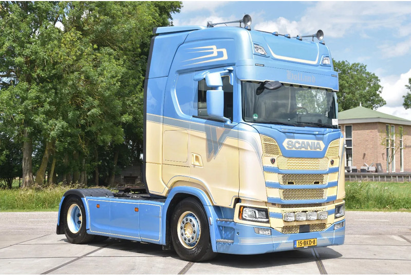 Scania S500 NGS 4x2NB - RETARDER - FULL AIR - PARK. AIRCO - FULL OPTIONS - 4 POINT AIR SUSPENSION - EXCELLENT CONDITION - - شاحنة جرار: صور 1 Scania S500 NGS 4x2NB - RETARDER - FULL AIR - PARK. AIRCO - FULL OPTIONS - 4 POINT AIR SUSPENSION - EXCELLENT CONDITION - - شاحنة جرار: صور 1