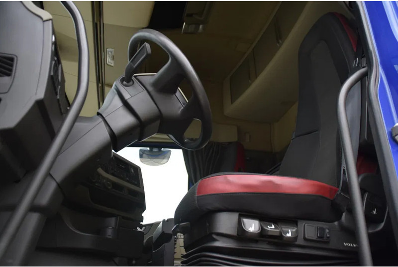Volvo FH 500 Globetrotter 6x2/4 - EURO 6 - 769 TKM - AIRCO - 2 x FUEL TANKS - TOP CONDITION - - شاحنة جرار: صور 4 Volvo FH 500 Globetrotter 6x2/4 - EURO 6 - 769 TKM - AIRCO - 2 x FUEL TANKS - TOP CONDITION - - شاحنة جرار: صور 4