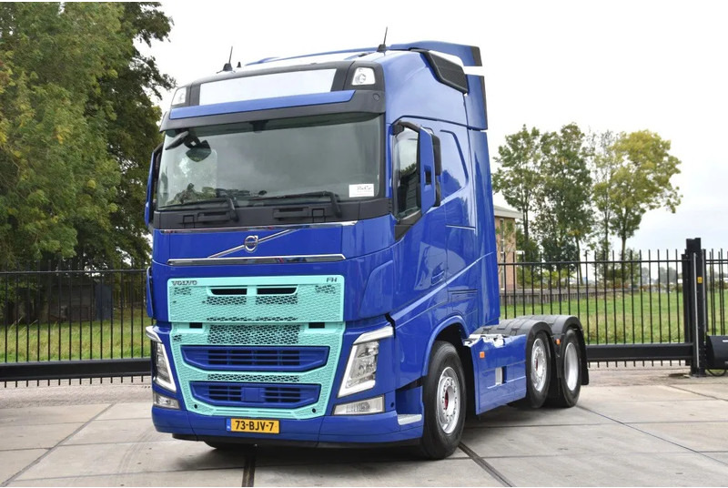 Volvo FH 500 Globetrotter 6x2/4 - EURO 6 - 769 TKM - AIRCO - 2 x FUEL TANKS - TOP CONDITION - - شاحنة جرار: صور 2 Volvo FH 500 Globetrotter 6x2/4 - EURO 6 - 769 TKM - AIRCO - 2 x FUEL TANKS - TOP CONDITION - - شاحنة جرار: صور 2