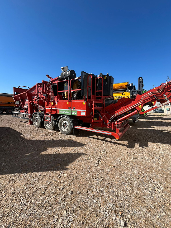 Morbark WH 3000XP - ماكينة تقطيع الأغصان: صور 1 Morbark WH 3000XP - ماكينة تقطيع الأغصان: صور 1