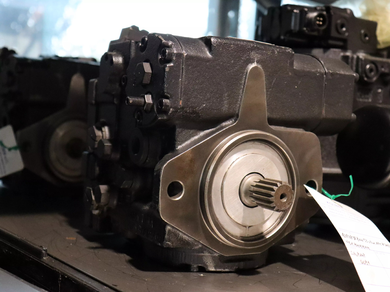 DANFOSS / SAUER 42R28DF8NN53UDXAP1Z3434N61NNNNN - مضخة هيدروليكية - آلات البناء: صور 1 DANFOSS / SAUER 42R28DF8NN53UDXAP1Z3434N61NNNNN - مضخة هيدروليكية - آلات البناء: صور 1