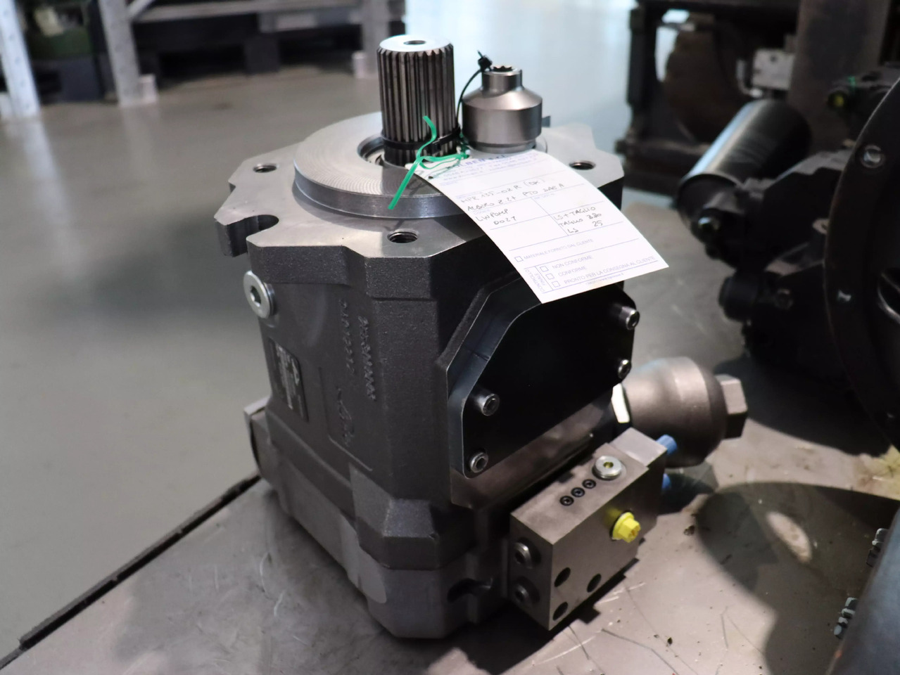 LINDE HPR02 A2 135 R LP00 0 0 0 S - مضخة هيدروليكية - آلات البناء: صور 3 LINDE HPR02 A2 135 R LP00 0 0 0 S - مضخة هيدروليكية - آلات البناء: صور 3