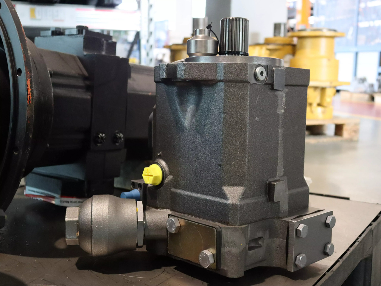 LINDE HPR02 A2 135 R LP00 0 0 0 S - مضخة هيدروليكية - آلات البناء: صور 1 LINDE HPR02 A2 135 R LP00 0 0 0 S - مضخة هيدروليكية - آلات البناء: صور 1
