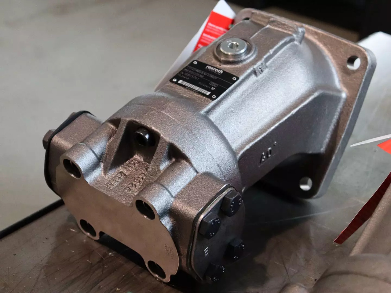 REXROTH A2FM80/61W-VZB020 - محرك هيدروليكي - آلات البناء: صور 2 REXROTH A2FM80/61W-VZB020 - محرك هيدروليكي - آلات البناء: صور 2
