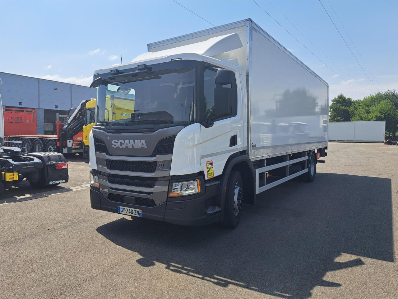 SCANIA SCANIA P280 4x2 Fourgon /Hayon 9L - الشاسيه شاحنة: صور 1 SCANIA SCANIA P280 4x2 Fourgon /Hayon 9L - الشاسيه شاحنة: صور 1