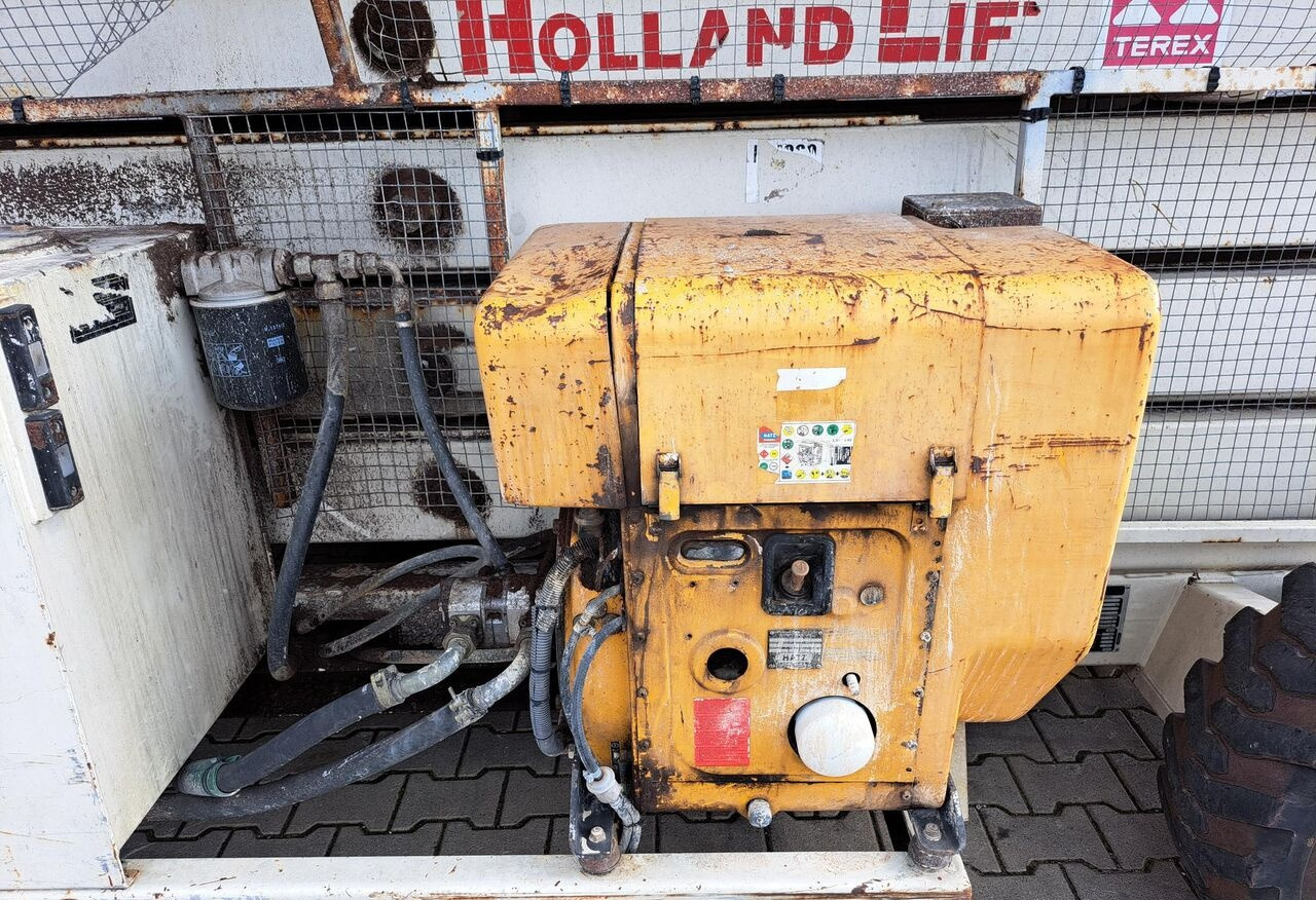 رافعات مقصية Holland Lift A151DV: صور 12 رافعات مقصية Holland Lift A151DV: صور 12