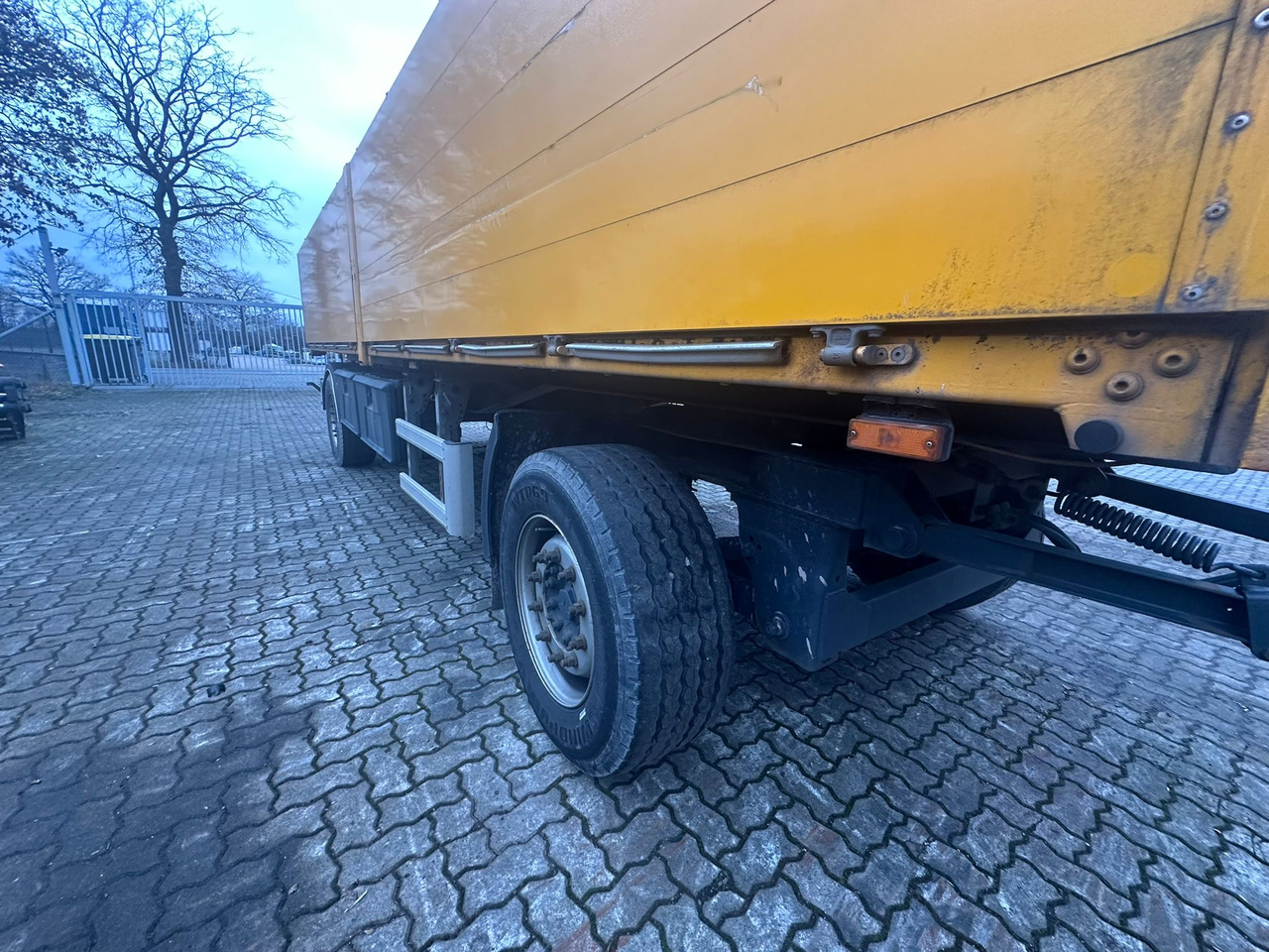 IVECO STRALIS 420 truck open box with TEREX loading crane 290.2E-A3 - شاحنة ذات الخطاف, شاحنة كرين: صور 5 IVECO STRALIS 420 truck open box with TEREX loading crane 290.2E-A3 - شاحنة ذات الخطاف, شاحنة كرين: صور 5