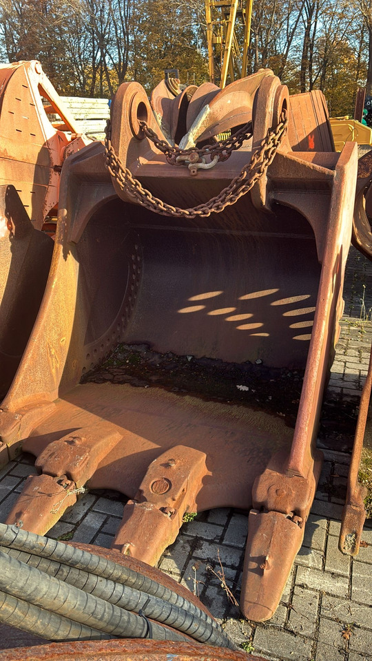 Liebherr Volvo Komatsu Volvo 460 Liebherr R944 R952 R974 KOMATSU PC1250 - بكت حفار - حفارات زحافة: صور 1 Liebherr Volvo Komatsu Volvo 460 Liebherr R944 R952 R974 KOMATSU PC1250 - بكت حفار - حفارات زحافة: صور 1