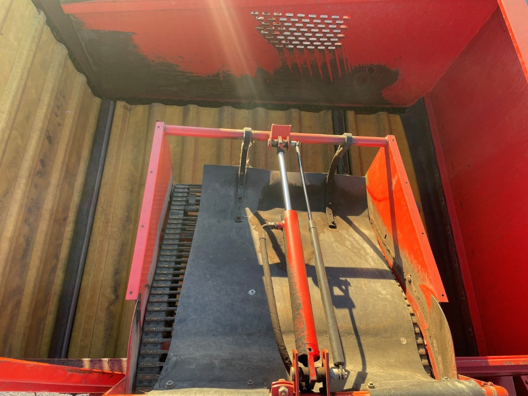 Grimme SE 75-30/40 - آلة حصاد: صور 2 Grimme SE 75-30/40 - آلة حصاد: صور 2