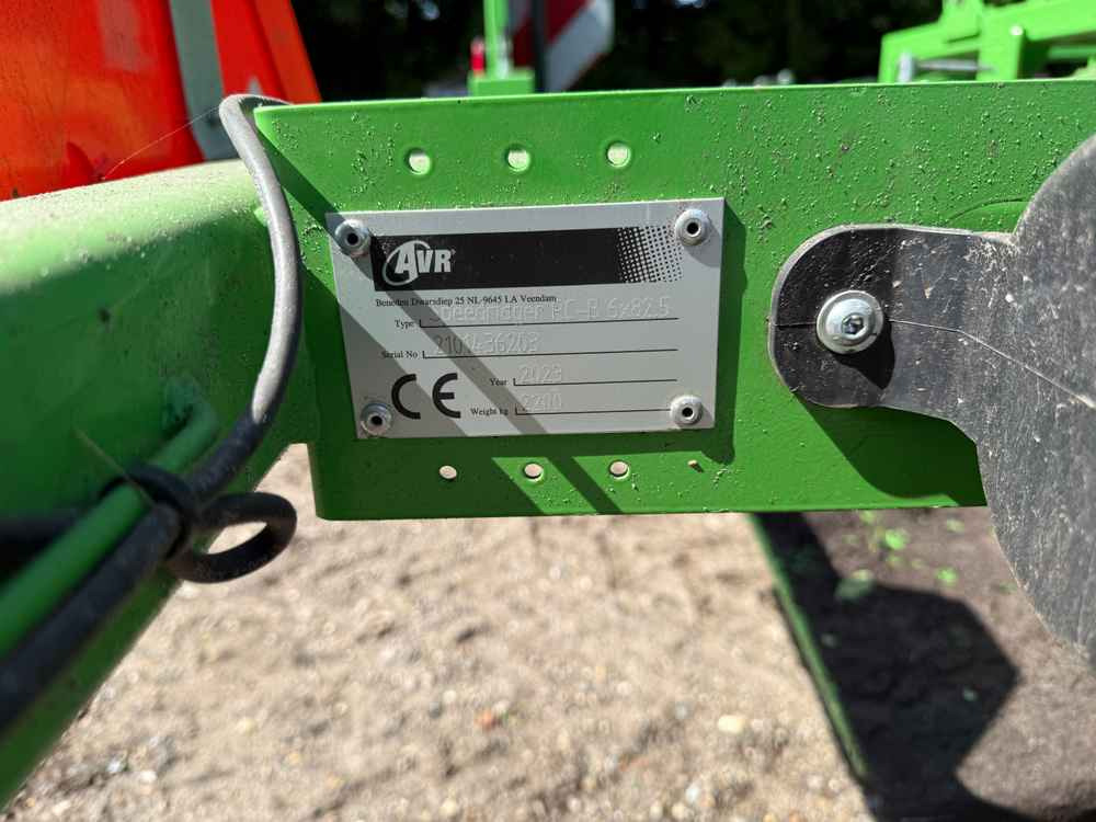 AVR Speedridger RC-B - آلة حصاد: صور 3 AVR Speedridger RC-B - آلة حصاد: صور 3
