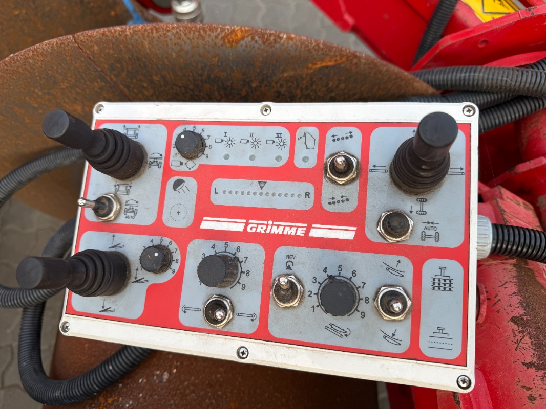 Grimme CS 170 RotaPower - حصادة البطاطس: صور 3 Grimme CS 170 RotaPower - حصادة البطاطس: صور 3