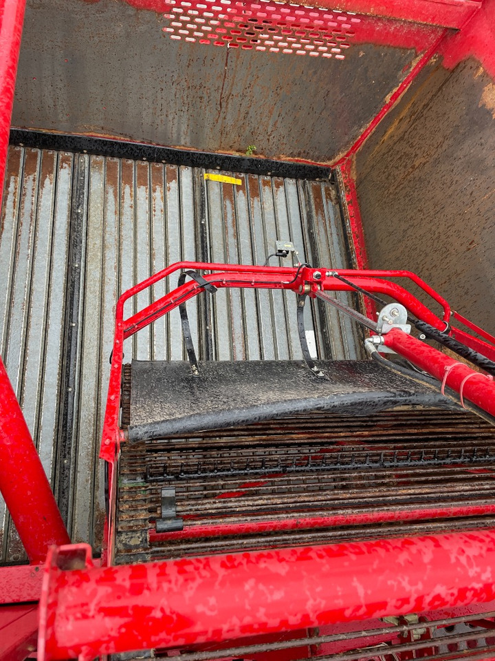 Grimme SE 150-60 NB - آلة حصاد: صور 5 Grimme SE 150-60 NB - آلة حصاد: صور 5