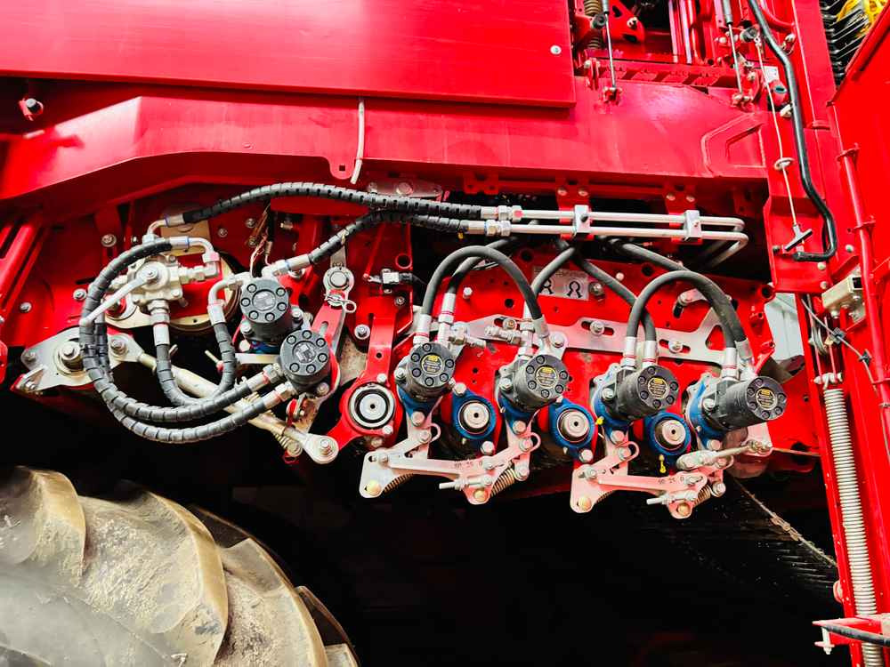 Grimme VARITRON 470 GEN III - آلة حصاد: صور 2 Grimme VARITRON 470 GEN III - آلة حصاد: صور 2