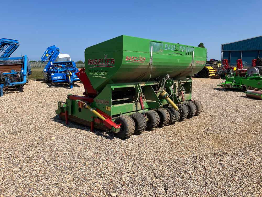 Baselier Baselier 4 Row Mounted FA-W, Potato Planter Tilla Combination - آلة حصاد: صور 1 Baselier Baselier 4 Row Mounted FA-W, Potato Planter Tilla Combination - آلة حصاد: صور 1