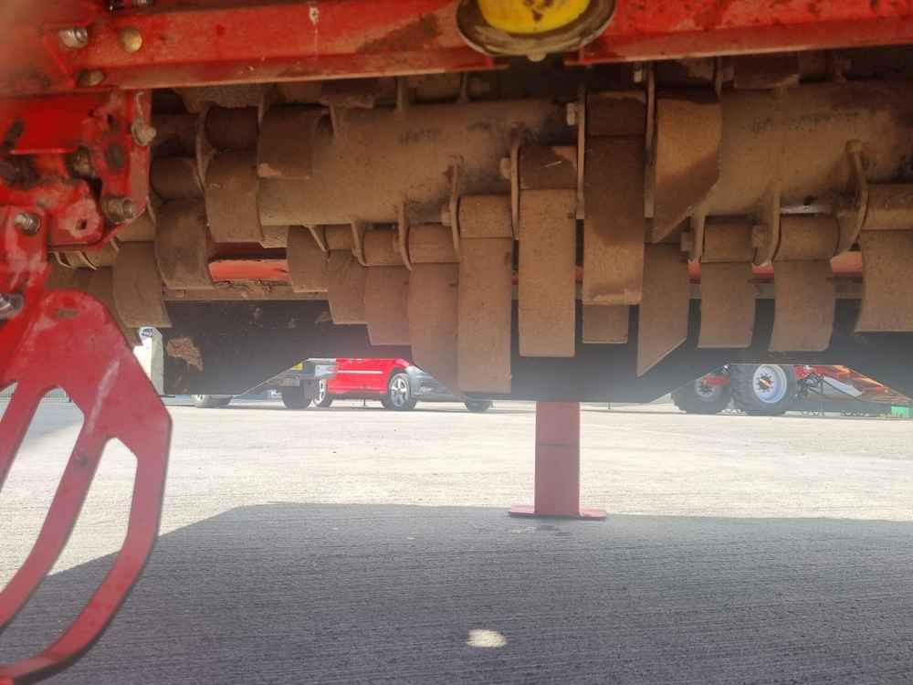 Grimme Grimme HT 200 Front Mounted Self-Propelled Topper - آلة حصاد: صور 5 Grimme Grimme HT 200 Front Mounted Self-Propelled Topper - آلة حصاد: صور 5