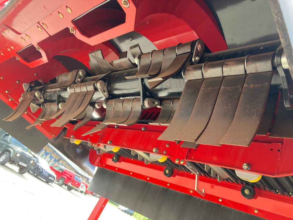 Grimme Grimme HT 210 Front Mounted Self-Propelled Topper - آلة حصاد: صور 2 Grimme Grimme HT 210 Front Mounted Self-Propelled Topper - آلة حصاد: صور 2