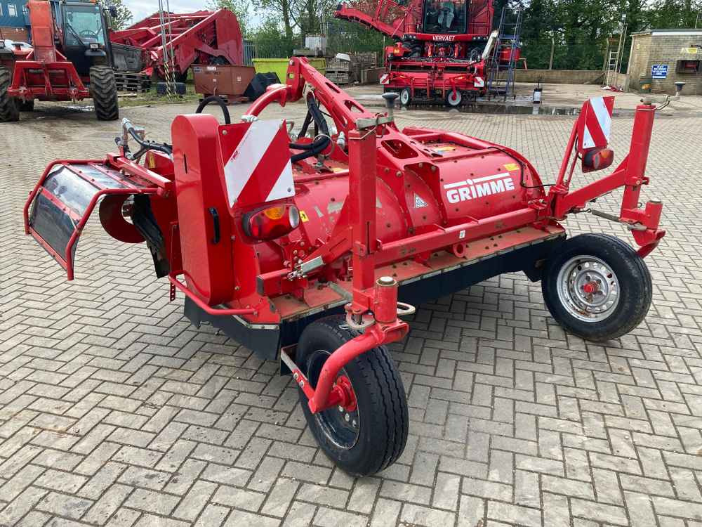 Grimme Grimme HT 210 Front Mounted Self-Propelled Topper - آلة حصاد: صور 1 Grimme Grimme HT 210 Front Mounted Self-Propelled Topper - آلة حصاد: صور 1