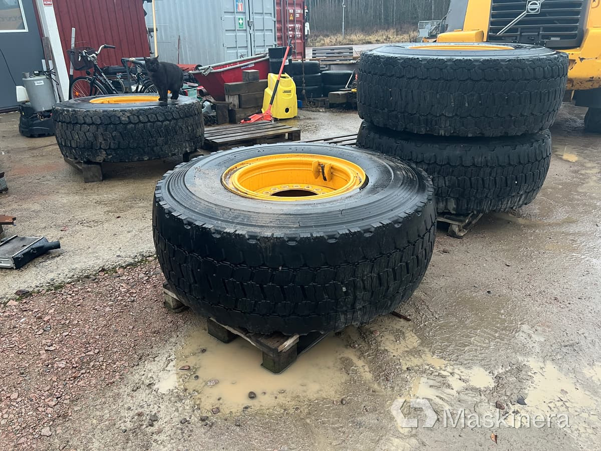 Bridgestone V-Steel Snow Wedge Entreprenaddäck 4st 20.5 R25 - عجلات - آلات البناء: صور 3 Bridgestone V-Steel Snow Wedge Entreprenaddäck 4st 20.5 R25 - عجلات - آلات البناء: صور 3