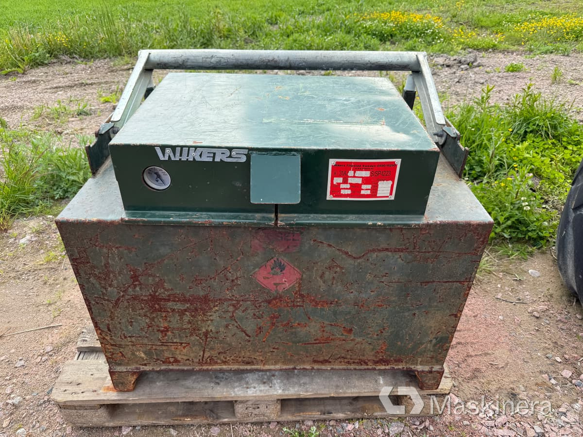Dieseltank Wikers Filipstad 300 L med bygel - خزان تخزين: صور 1 Dieseltank Wikers Filipstad 300 L med bygel - خزان تخزين: صور 1