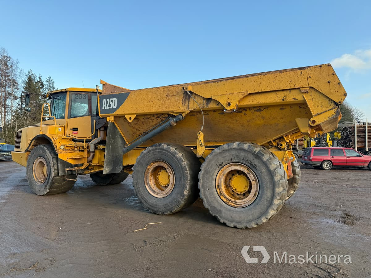 Dumper Volvo A25D 6X6 - شاحنة مفصلية: صور 4 Dumper Volvo A25D 6X6 - شاحنة مفصلية: صور 4