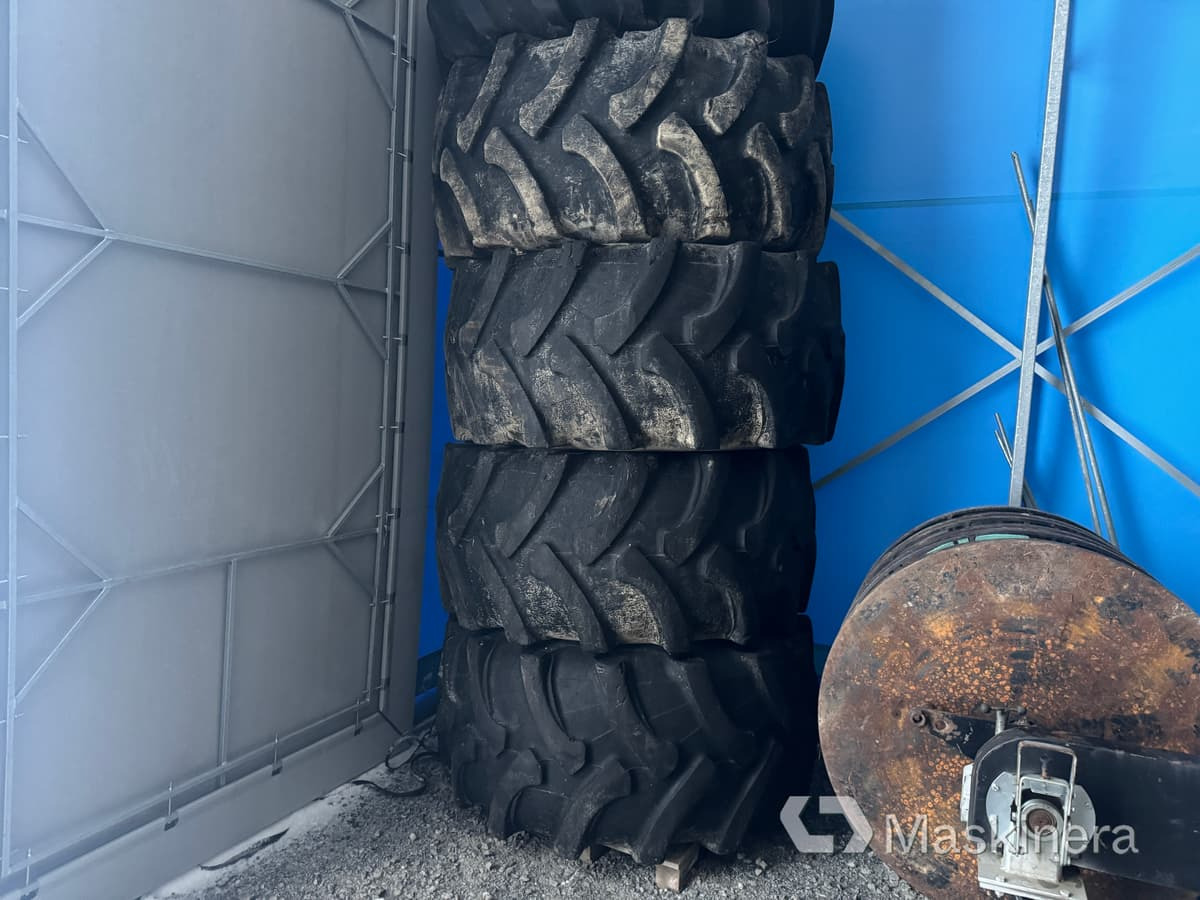 Entreprenadhjul till Huddig, Trelleborg 710/55-34 LS2 - عجلات - آلات البناء: صور 1 Entreprenadhjul till Huddig, Trelleborg 710/55-34 LS2 - عجلات - آلات البناء: صور 1