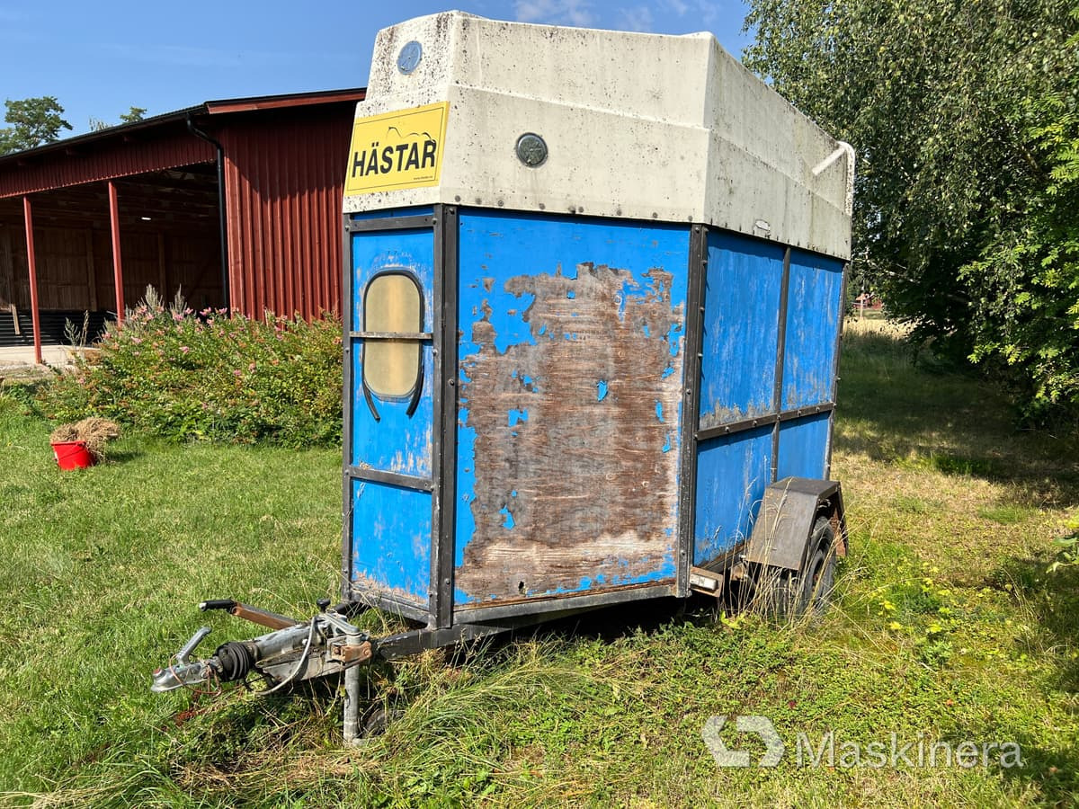 Fågelsta Släpet 1500 HT Hästtransport Fågelsta - عربة نقل خيل: صور 1 Fågelsta Släpet 1500 HT Hästtransport Fågelsta - عربة نقل خيل: صور 1