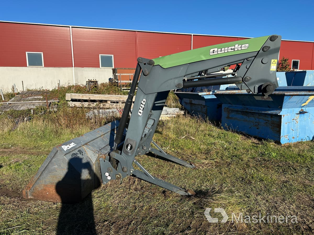 Frontlastare Ålö Quicke Q46 med skopa - لوادر وحفارات أمامية: صور 2 Frontlastare Ålö Quicke Q46 med skopa - لوادر وحفارات أمامية: صور 2