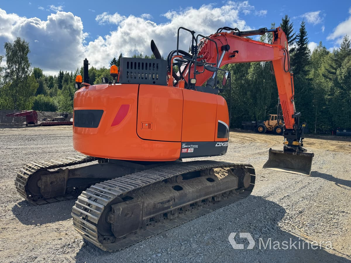 Grävmaskin Doosan DX235LCR-5 - حفارات زحافة: صور 5 Grävmaskin Doosan DX235LCR-5 - حفارات زحافة: صور 5