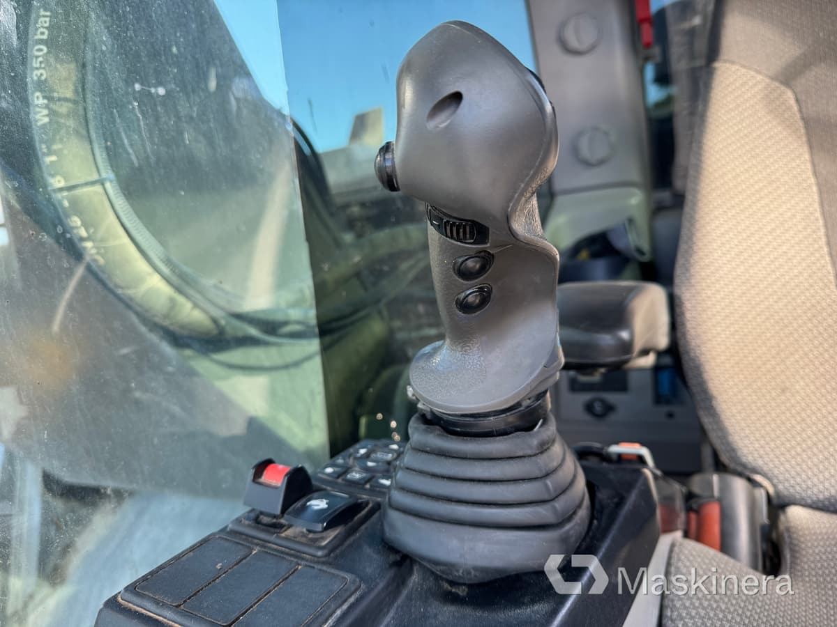 حفارات زحافة Grävmaskin Volvo EC250EL med tillbehör: صور 21