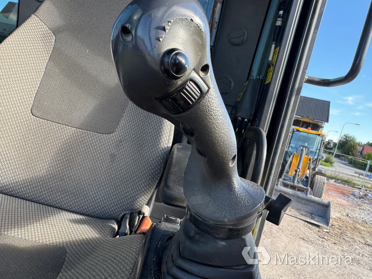 حفارات زحافة Grävmaskin Volvo EC250EL med tillbehör: صور 23