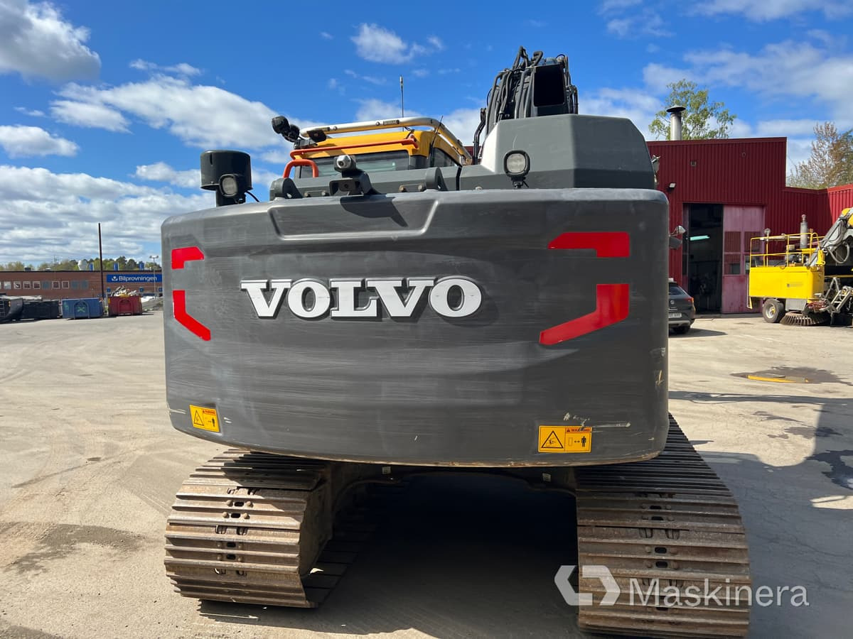 Grävmaskin Volvo EC140EL med 3 skopor - حفارات زحافة: صور 5 Grävmaskin Volvo EC140EL med 3 skopor - حفارات زحافة: صور 5