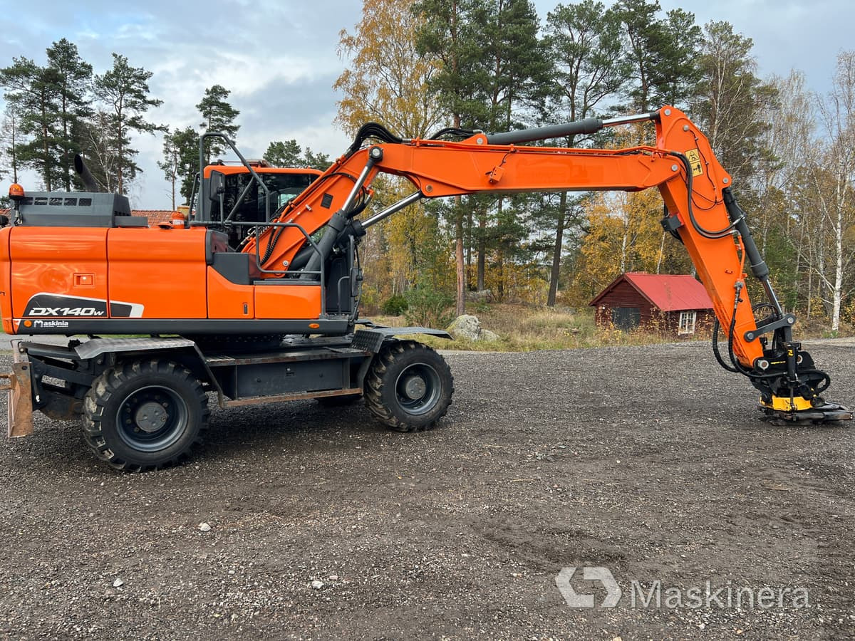 Hjulgrävare Doosan DX140-5 - حفارات زحافة: صور 4 Hjulgrävare Doosan DX140-5 - حفارات زحافة: صور 4