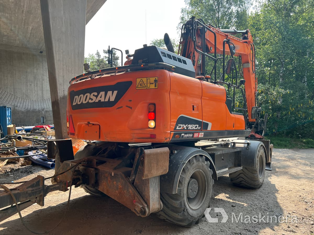 Hjulgrävare Doosan DX160W med tillbehör - حفارات زحافة: صور 5 Hjulgrävare Doosan DX160W med tillbehör - حفارات زحافة: صور 5